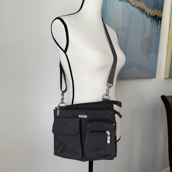 Baggallini Cross Over Crossbody Bag Travel Pockets Dark Gray - Picture 8 of 8